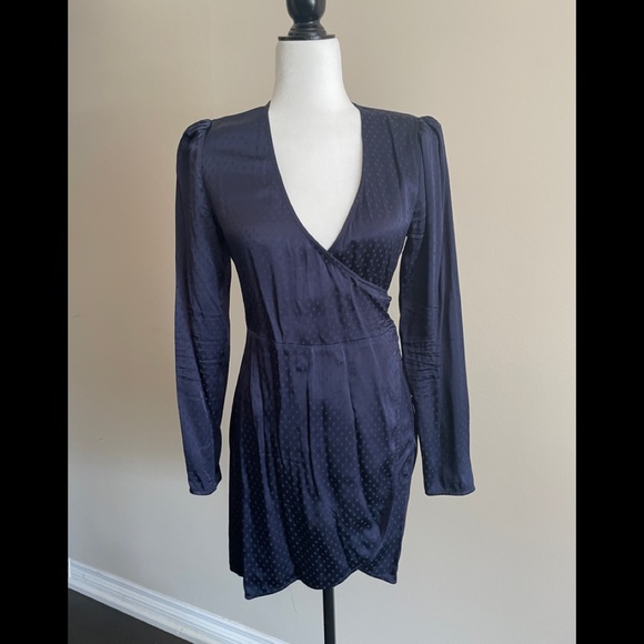 Aritzia Wilfred Navy Dress - Picture 4 of 4